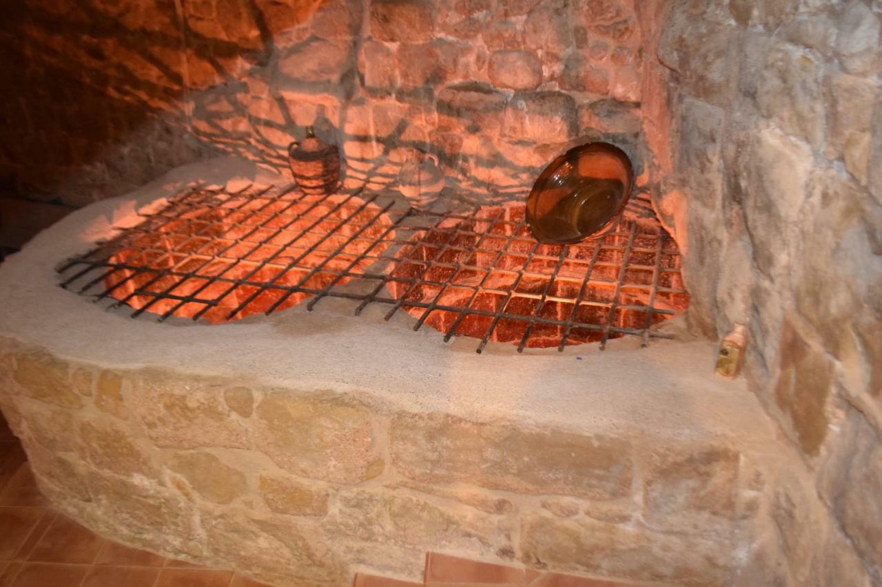 Apartamentos La Muralla Horta de Sant Joan Bagian luar foto