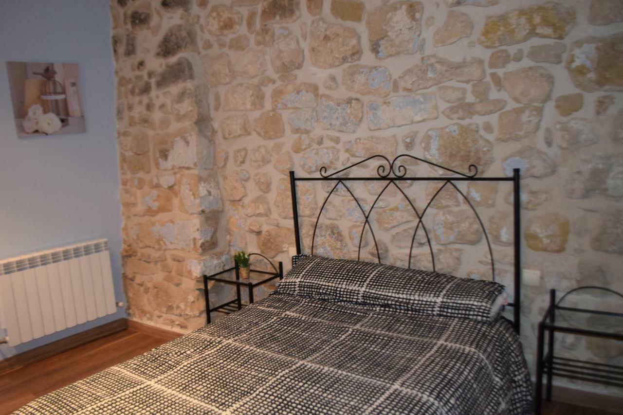 Apartamentos La Muralla Horta de Sant Joan Bagian luar foto