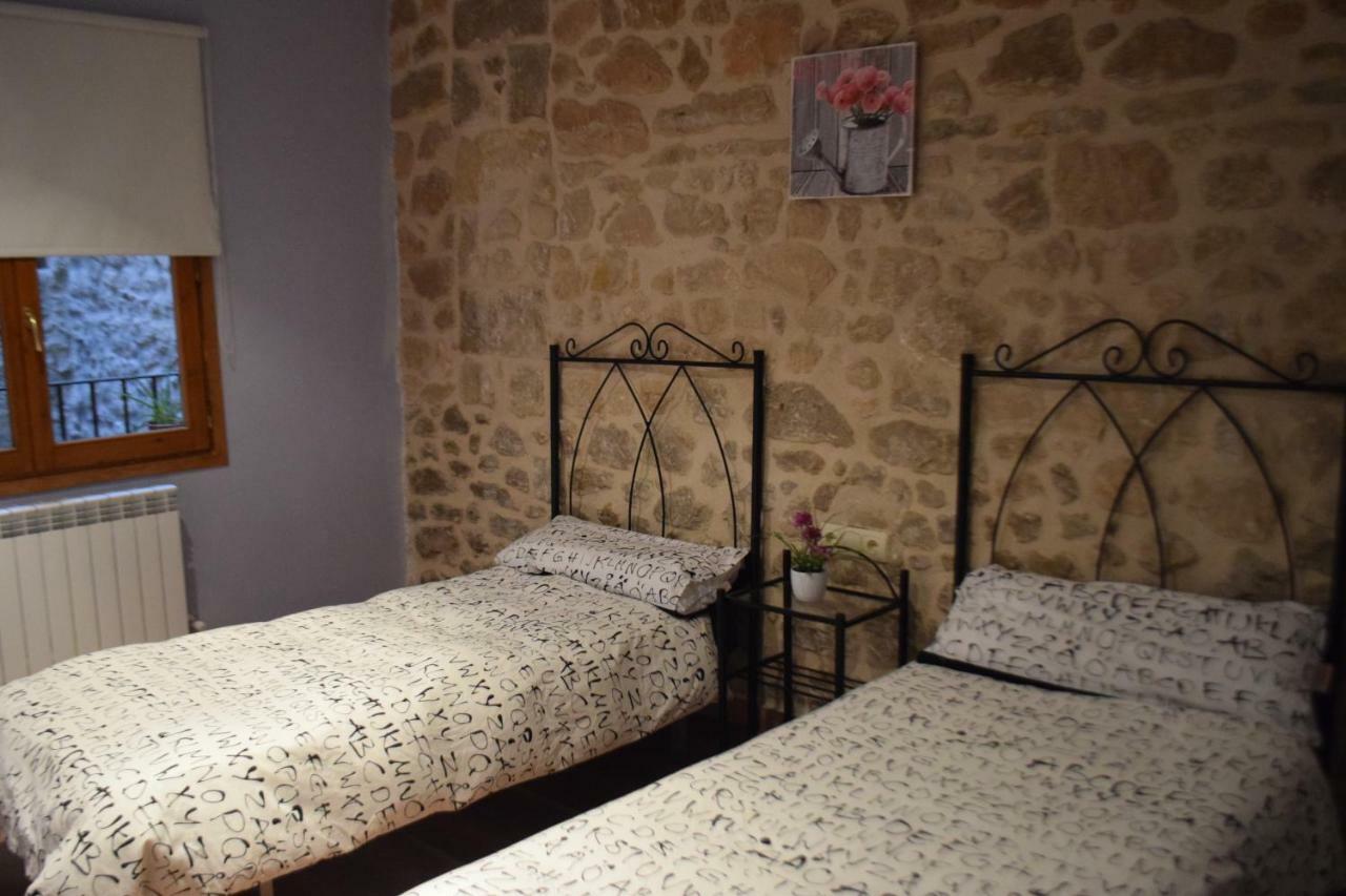 Apartamentos La Muralla Horta de Sant Joan Bagian luar foto